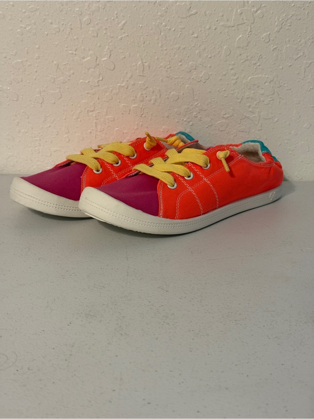 Jellypop DALLAS Neon Coral Lace-Up Casual Sneaker Pink Shoes Women’s Size 9M